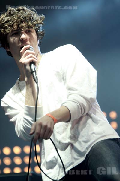 THE KOOKS - 2009-09-12 - LA COURNEUVE - Parc Departemental - Grande Scene - 